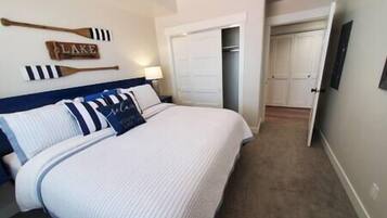 3 chambres, fer et planche à repasser, Wi-Fi, draps fournis