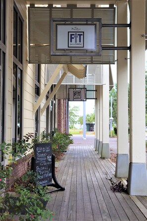 تفاصيل الفندق من الخارج