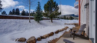 Modern luxury condo for your Angel Fire stay