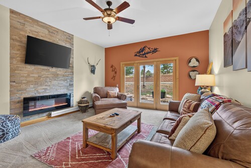 Modern luxury condo for your Angel Fire stay