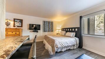 Bügeleisen/Bügelbrett, kostenloses WLAN, Bettwäsche