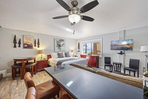 مكواة/لوح كي وواي فاي مجانًا وملاءات أسرّة