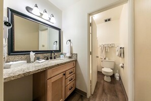 Hair dryer, towels - Comfortable Studio w/Kitchen 2nd Floor #213 at Donner Lake Village (Truckee)