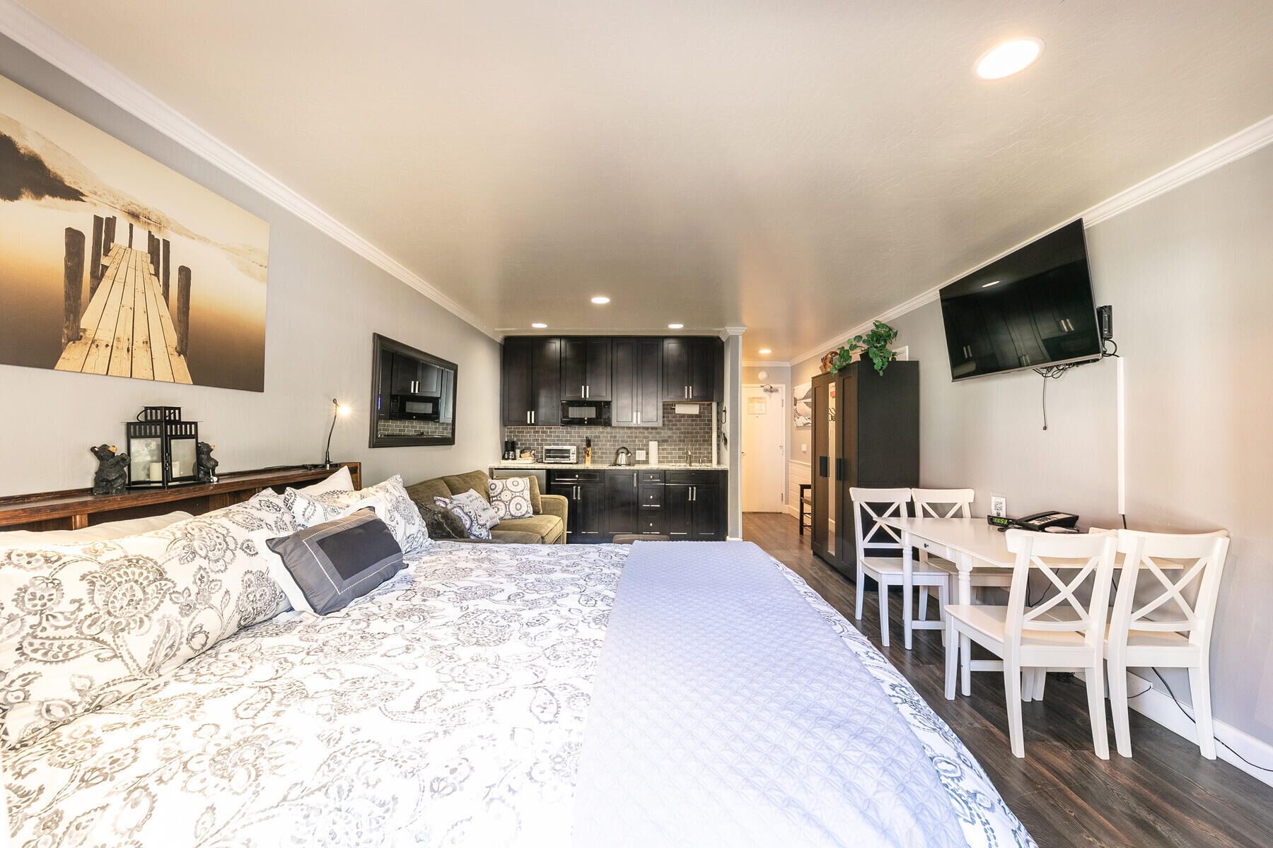 Fer et planche à repasser, Wi-Fi gratuit, draps fournis