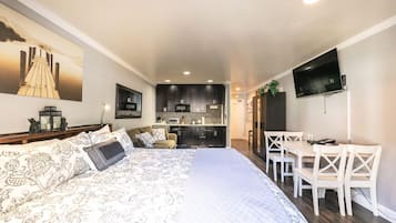 Fer et planche Ă repasser, Wi-Fi gratuit, draps fournis