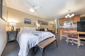Iron/ironing board, free WiFi, bed sheets - Studio w/Kitchen 2nd Floor #217 at Donner Lake Village (Truckee)