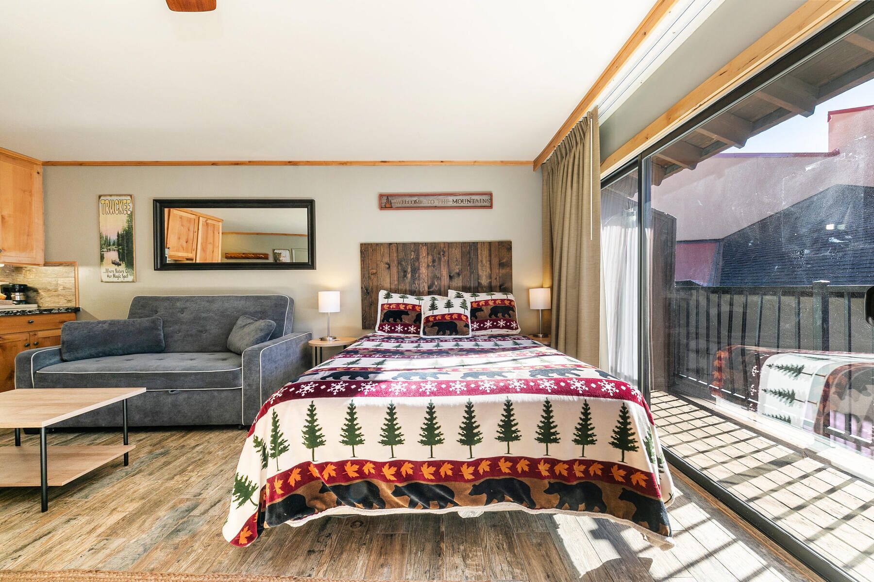 Cozy Deluxe Studio w/Kitchenette #225 at Donner Lake Village