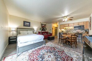 1 chambre, fer et planche à repasser, Wi-Fi gratuit, draps fournis