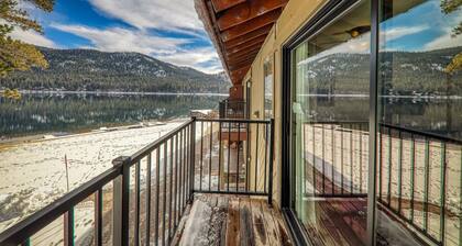 Beautiful Studio w/ Lake View #243 at Donner Lake Village