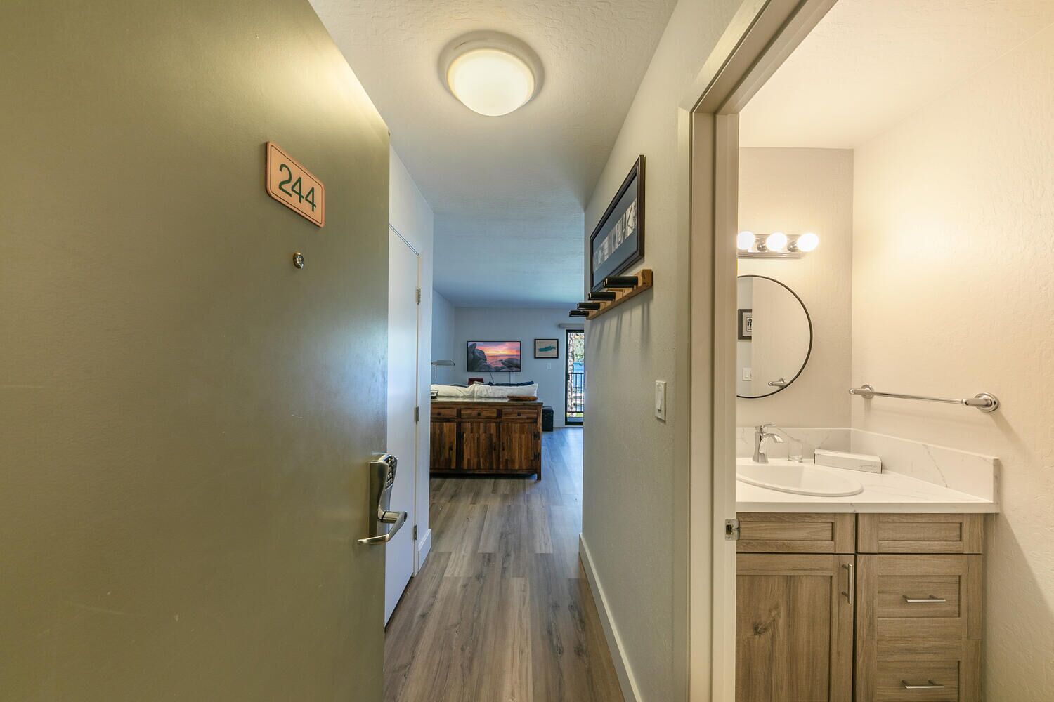 Secador de pelo, toallas