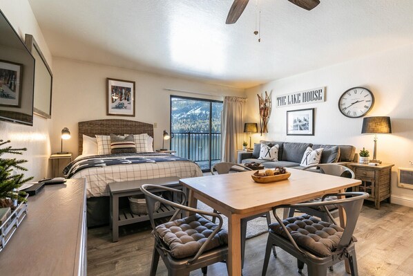 1 habitación, tabla de planchar con plancha, wifi gratis y ropa de cama 