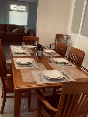 Dining - Holiday House on the Neversink (Monticello)