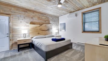 6 bedrooms, iron/ironing board, travel crib, free WiFi