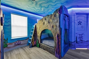 10 bedrooms, iron/ironing board, travel crib, free WiFi