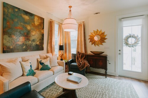 Mermaid's Muse - Includes GOLF CART! Close to beach & downtown Ocean Springs!