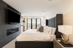 4 slaapkamers, een strijkplank/strijkijzer, wifi, beddengoed