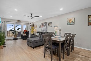 Dining - La Mirage Condo 221 Beachfront Resort Condominiums with Private Boardwalk (Port Aransas)