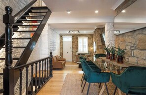 Interior - A Touch of Soho: Luxurious Historic Residence (Darlinghurst)