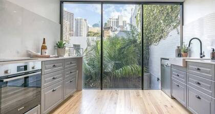 A Touch of Soho: Luxurious Historic Residence