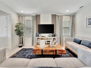 Smart TV, videojuegos y libros