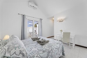 3 chambres, fer et planche à repasser, Wi-Fi gratuit, draps fournis