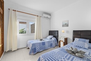 3 sovrum, strykjärn/strykbräda, gratis wi-fi och sängkläder