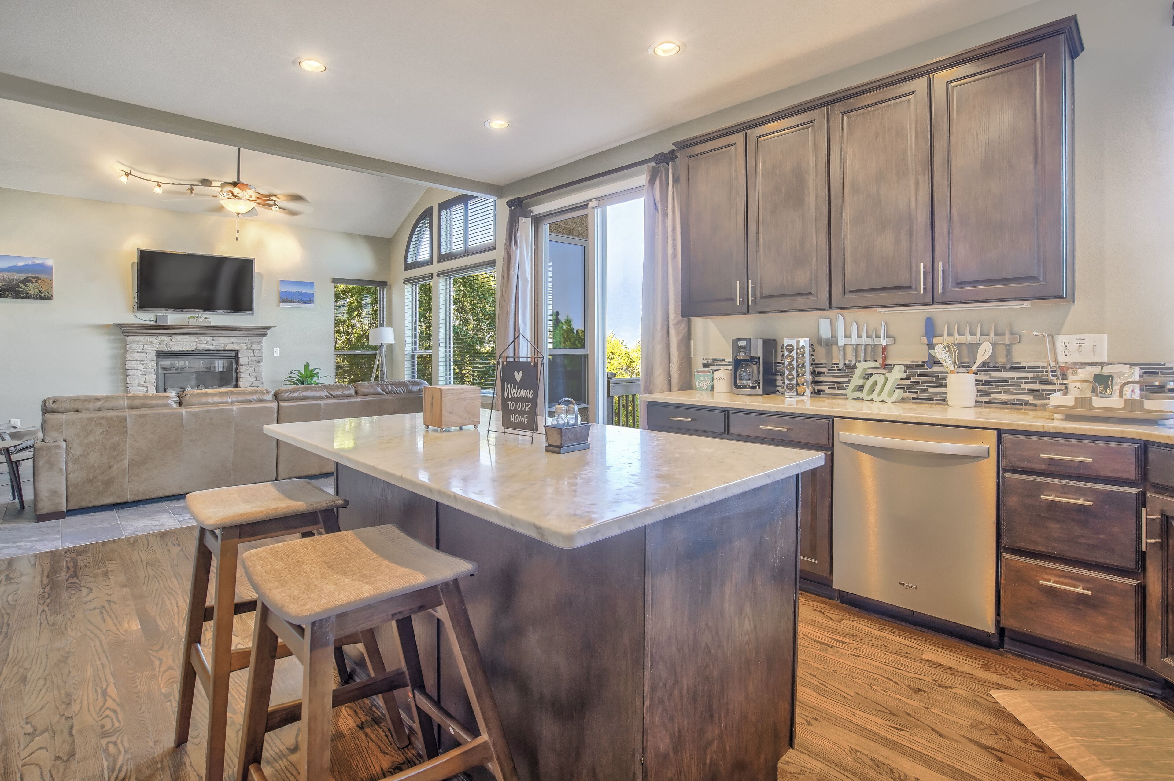 Fridge, microwave, oven, dishwasher