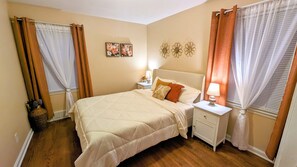 4 bedrooms, iron/ironing board, WiFi, bed sheets