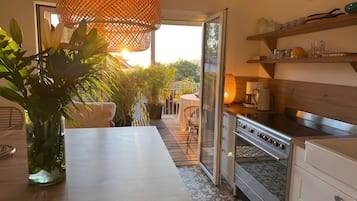 Kühlschrank, Ofen, Herdplatte, Geschirrspüler