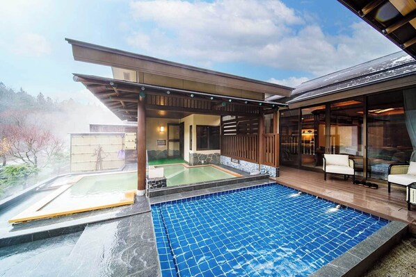 Premium Suite, Non Smoking, Garden View | Bathroom | Spring water tub, free toiletries, hair dryer, slippers