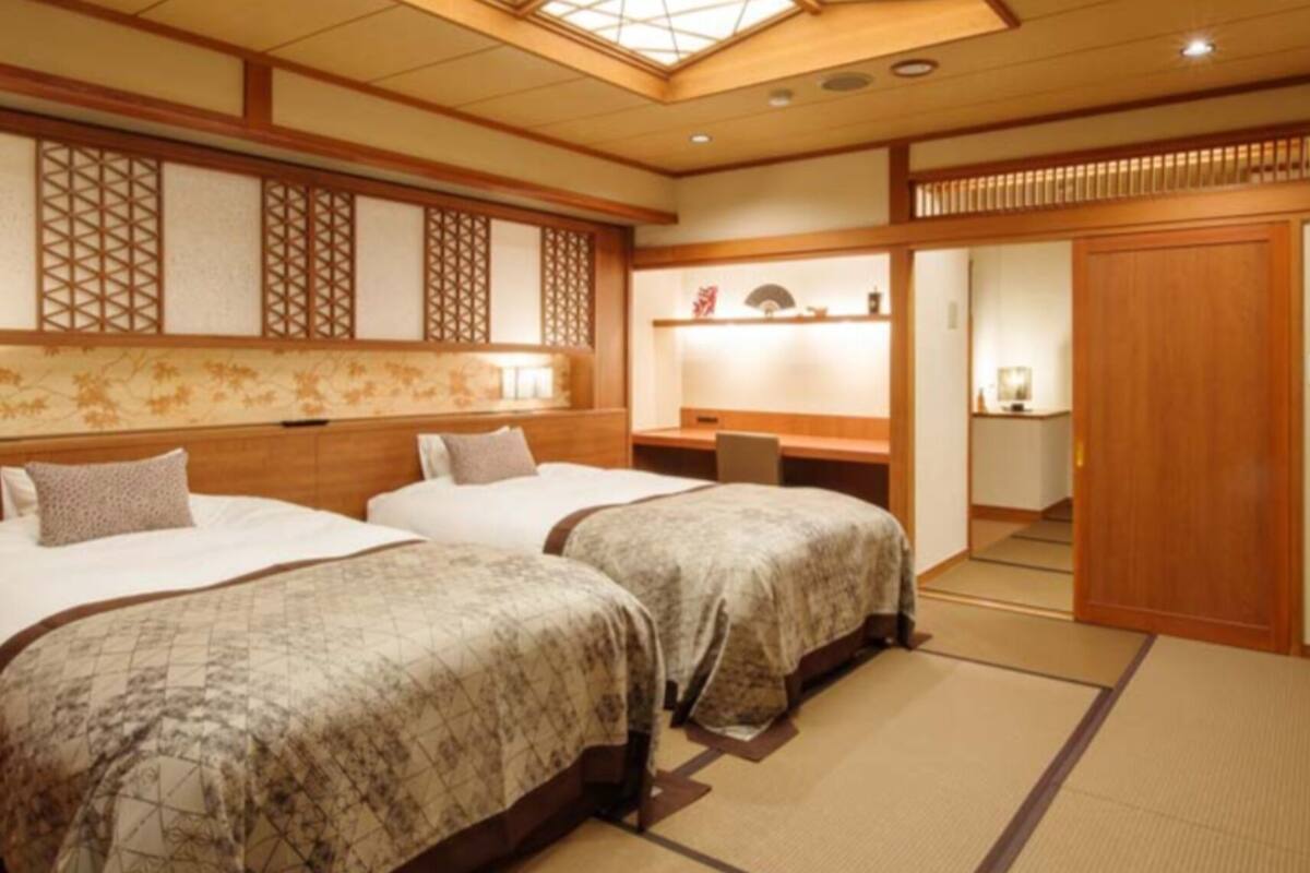 1 bedroom, premium bedding, down duvets, minibar