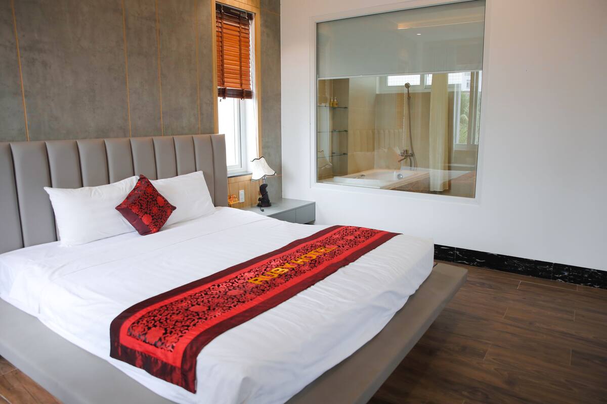 Villa Premium | Ropa de cama de alta calidad, colchones viscoelásticos, escritorio