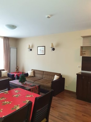 TV - Dream Apart Hotel 207 - Sleeps 4 (Bansko)