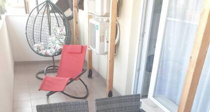 2-Bed - Sleeps 4 - with Parking