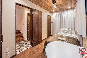 4 bedrooms, desk, WiFi, bed sheets - Quiet residence within walking distance of Shibuya Roppongi Hiroo, supermarket retail nearby. (渋谷区)