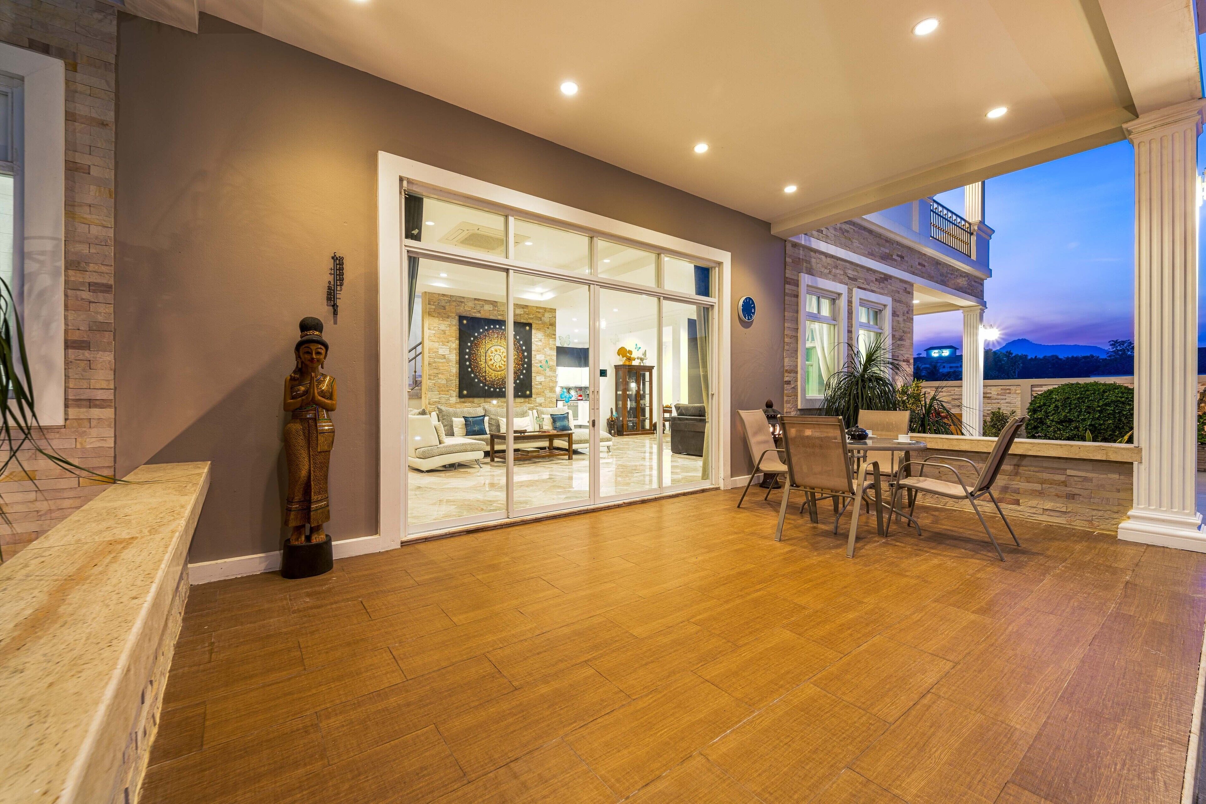 Façade de l’hébergement - soirée/nuit