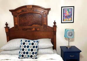 2 bedrooms, iron/ironing board, WiFi, bed sheets - The Newest of our Short Term Rentals to Impress. Quiet, Comfortable, Convenient (Baton Rouge)