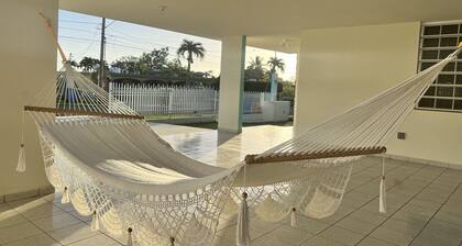 Casa de Carmen Pool House!! Family + Pet Friendly!! Perfect for Large Groups!!