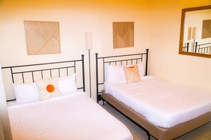4 bedrooms, desk, iron/ironing board, travel crib