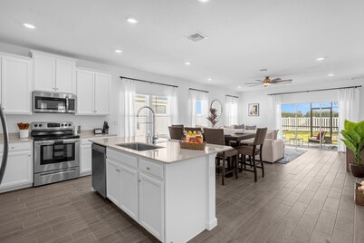 The Board & Bridle: Luxurious Entire Home near WEC