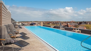 Outdoor pool - Strandhotel Sandburg (Langeoog)