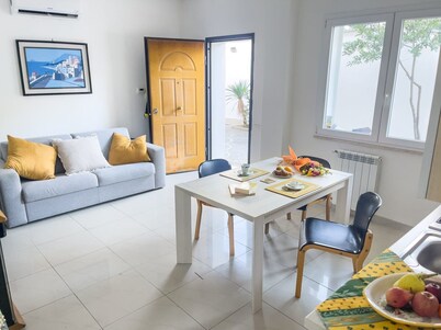 Private Apartment in Luxurious Peaceful Roman Villa