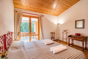 Standard-Haus, Mehrere Schlafzimmer, 2 Bäder, Bergseite (Casa Acone In Mugello - Near Florence)