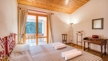 Maison Standard, plusieurs chambres, 2 salles de bains (Casa Acone In Mugello - Near Florence) | 3 chambres, accès au Wi-Fi (inclus), literie fournie