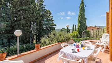 Casa estàndard, diversos dormitoris, 2 banys (Casa Acone In Mugello - Near Florence) | Servei de restauració a l'aire lliure