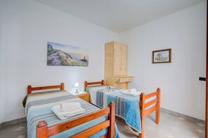 3 bedrooms, free WiFi, bed sheets - Villa Oasi al mare near the sea with pool (Melendugno)