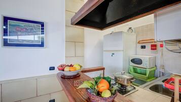 Tủ lạnh, lò vi sóng, lò nướng, bếp nấu