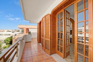 Casa familiar, diversos dormitoris (Casa Marangi 250 meters from the sea) | Detall de l'exterior