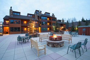 Outdoor dining - Charming Steamboat Springs condo with hot tub & grilling area - walk to lifts (Steamboat Springs)