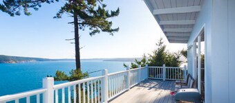 Eagle's Oceanview - Oceanfront home near public boat launch with beautiful views